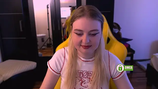 EvaAndLilith online show from 11/24/25, 09:09