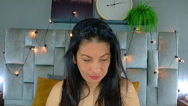 JaylaScott   online show from 04/18/26, 11:47