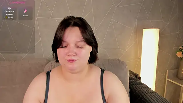 Blossom Sonya online show from 10/21/25, 12:11