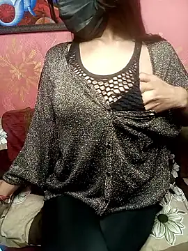 poojaji690 online show from 12/20/25, 06:42