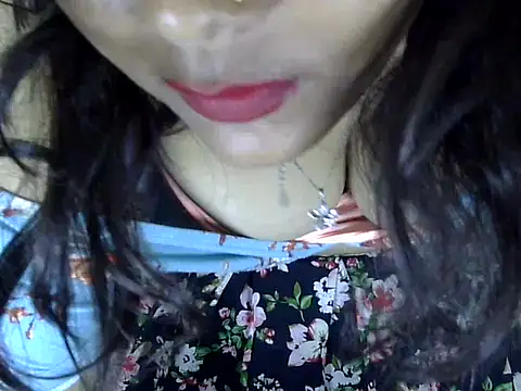 Snapshot of Kinjal_patel01 chatting on 05/05/26, 06:38 Kinjal patel01 online show from 05/05/26, 06:38