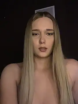 Snapshot of Alisa_Rise chatting on 02/21/25, 09:54 Alisa Rise online show from 02/21/25, 09:54