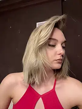 Snapshot of Alisa_Rise chatting on 03/22/25, 09:53 Alisa Rise online show from 03/22/25, 09:53