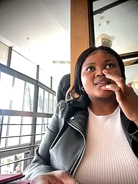 Curveysinaa online show from 11/15/25, 09:28