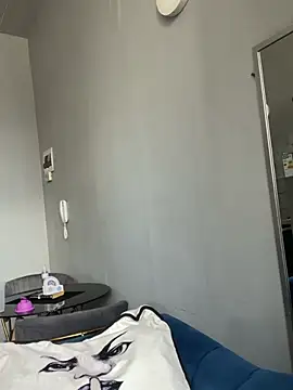 Curveysinaa online show from 02/16/26, 08:43