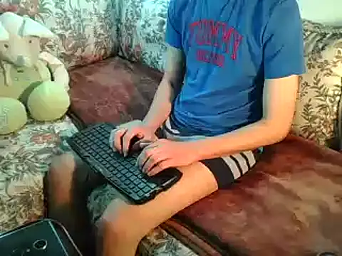 anwarlovemaroc online show from 03/01/25, 08:31