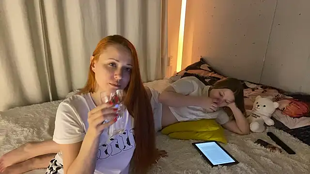 Snapshot of __2sya__ chatting on 02/24/25, 01:24 2sya online show from 02/24/25, 01:24