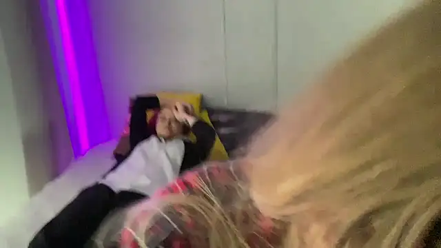 Snapshot of __2sya__ chatting on 03/18/25, 12:47 2sya online show from 03/18/25, 12:47