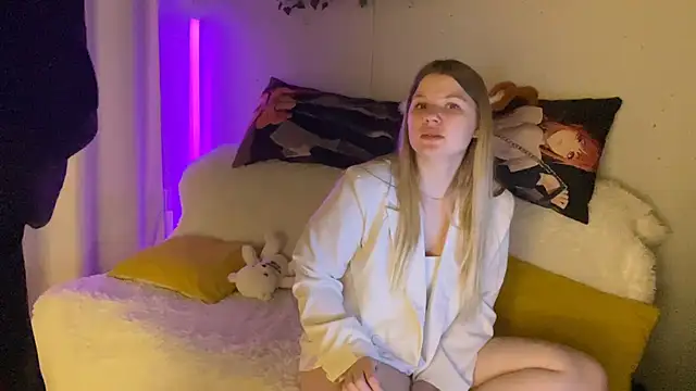 Snapshot of __2sya__ chatting on 03/22/25, 05:20 2sya online show from 03/22/25, 05:20