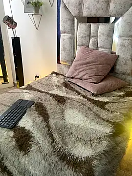 Snapshot of mariana_cruzz chatting on 12/22/25, 07:33 mariana cruzz online show from 12/22/25, 07:33