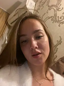 Snapshot of milkyWeyy chatting on 09/26/25, 04:22 milkyWeyy online show from 09/26/25, 04:22