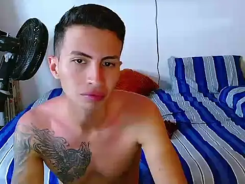 Snapshot of Velk_hot chatting on 07/14/26, 12:22 Velk hot online show from 07/14/26, 12:22