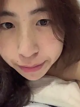 Snapshot of Aimeil chatting on 12/07/24, 04:03 Aimeil online show from 12/07/24, 04:03