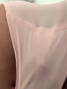 Snapshot of Aimeil chatting on 12/25/24, 04:11 Aimeil online show from 12/25/24, 04:11