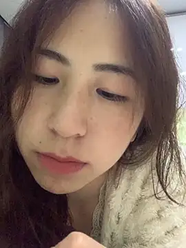 Snapshot of Aimeil chatting on 12/26/24, 02:37 Aimeil online show from 12/26/24, 02:37