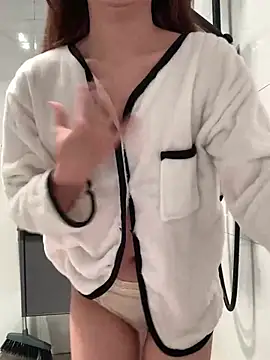 Snapshot of Aimeil chatting on 01/16/25, 12:20 Aimeil online show from 01/16/25, 12:20