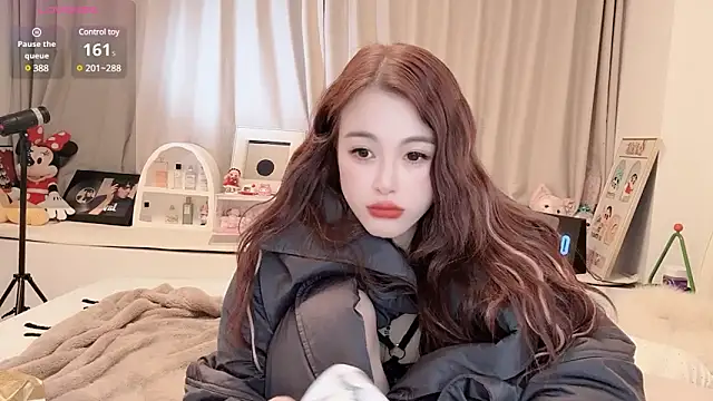 Neyllar online show from 02/22/25, 10:09