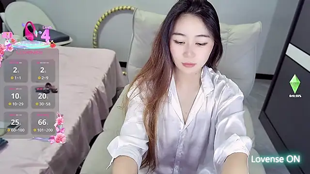 Snapshot of Feifei-cn chatting on 09/11/25, 11:49 Feifei-cn online show from 09/11/25, 11:49