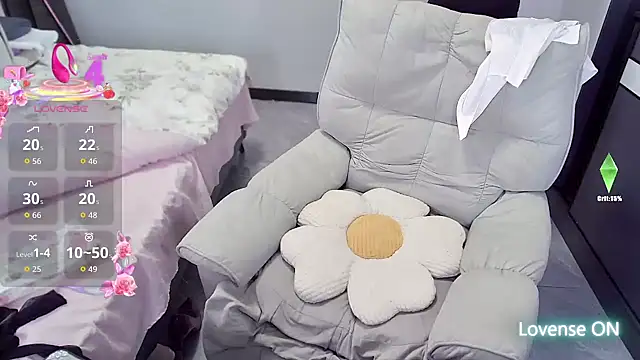 Snapshot of Feifei-cn chatting on 10/22/25, 06:57 Feifei-cn online show from 10/22/25, 06:57