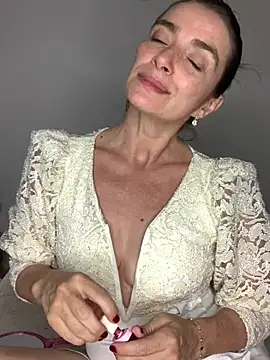 Liloo8923 online show from 02/04/26, 03:12