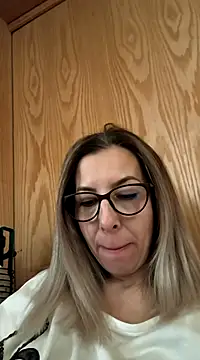 Snapshot of SukyGirl chatting on 01/08/25, 08:16 SukyGirl online show from 01/08/25, 08:16