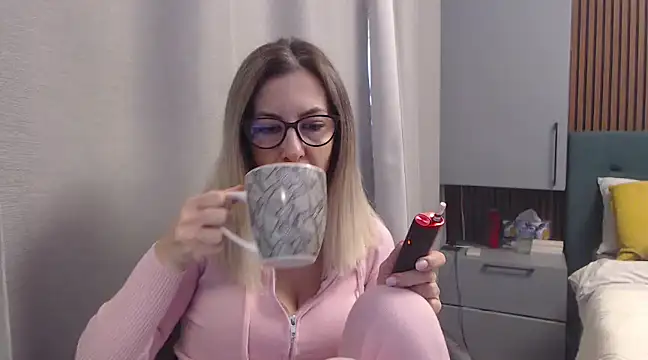 Snapshot of SukyGirl chatting on 01/19/25, 11:56 SukyGirl online show from 01/19/25, 11:56