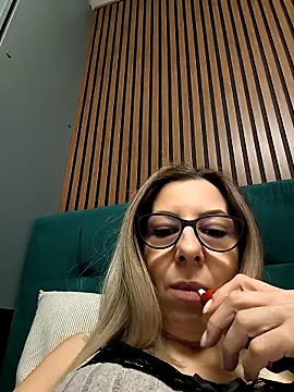 Snapshot of SukyGirl chatting on 01/20/25, 08:52 SukyGirl online show from 01/20/25, 08:52