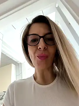 Snapshot of SukyGirl chatting on 01/29/25, 11:41 SukyGirl online show from 01/29/25, 11:41