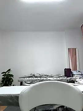 Snapshot of SukyGirl chatting on 02/08/25, 12:06 SukyGirl online show from 02/08/25, 12:06