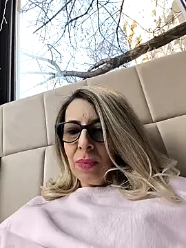 Snapshot of SukyGirl chatting on 02/10/25, 12:39 SukyGirl online show from 02/10/25, 12:39