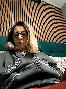 Snapshot of SukyGirl chatting on 02/12/25, 06:29 SukyGirl online show from 02/12/25, 06:29