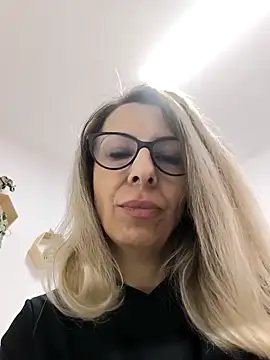 Snapshot of SukyGirl chatting on 02/28/25, 12:52 SukyGirl online show from 02/28/25, 12:52