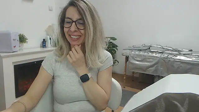 Snapshot of SukyGirl chatting on 03/01/25, 09:07 SukyGirl online show from 03/01/25, 09:07