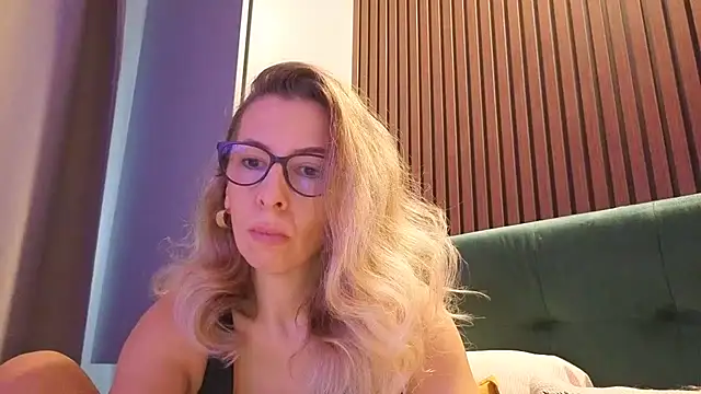 Snapshot of SukyGirl chatting on 11/27/25, 11:12 SukyGirl online show from 11/27/25, 11:12