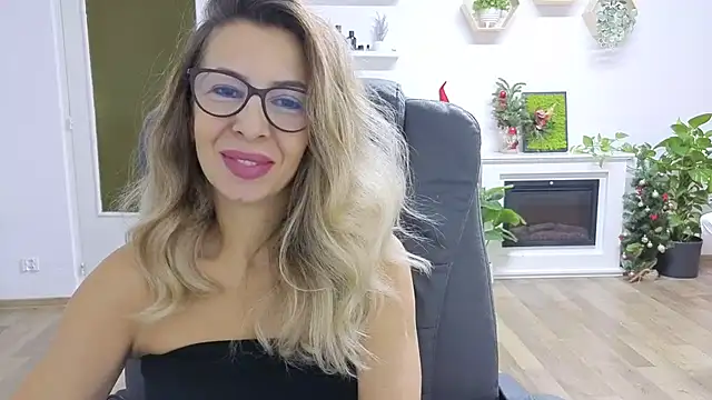 Snapshot of SukyGirl chatting on 11/28/25, 09:23 SukyGirl online show from 11/28/25, 09:23