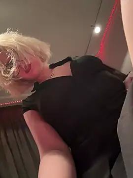 XMelissaX online show from 02/21/26, 08:32