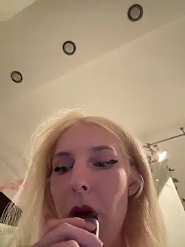 Snapshot of XMelissaX chatting on 07/04/26, 08:48 XMelissaX online show from 07/04/26, 08:48