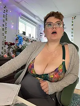 Sweetleeahxx online show from 05/30/26, 02:58
