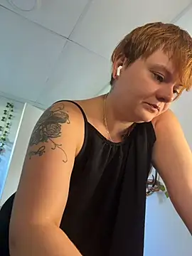 Sweetleeahxx online show from 07/05/26, 01:07
