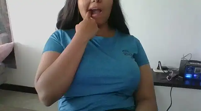 Snapshot of Miapeyton chatting on 12/02/24, 06:32 Miapeyton online show from 12/02/24, 06:32