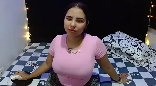 Snapshot of Miapeyton chatting on 01/13/25, 03:26 Miapeyton online show from 01/13/25, 03:26