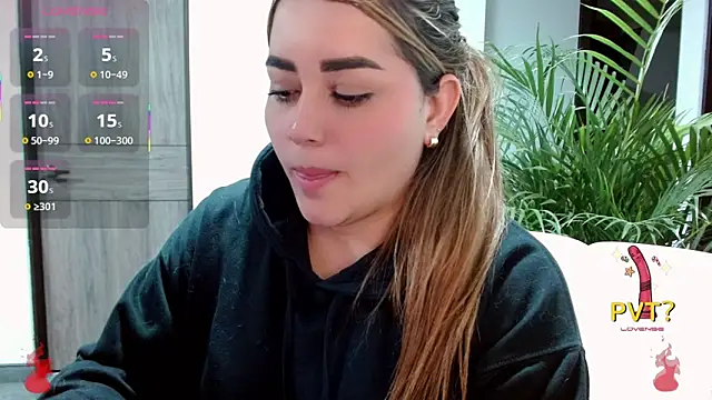 Lucia star   online show from 11/07/25, 02:22