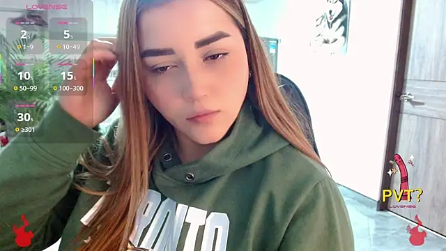 Lucia star   online show from 12/02/25, 11:56