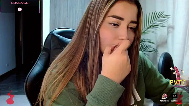 Lucia star   online show from 02/13/26, 11:45