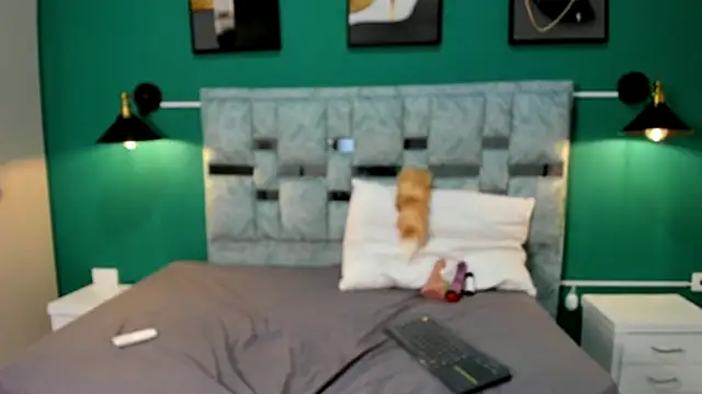 MAVIE IVANOVA online show from 01/12/26, 12:32