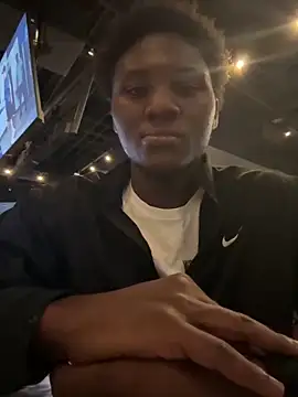 Snapshot of Festivitiesking1 chatting on 10/26/25, 02:28 Festivitiesking1 online show from 10/26/25, 02:28