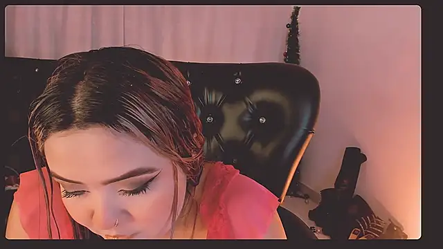 Agatha humidity online show from 03/22/25, 04:14