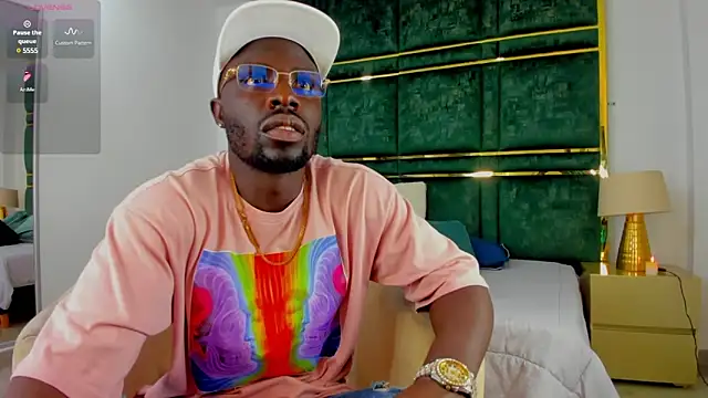 Latrellx7 online show from 02/10/25, 11:46