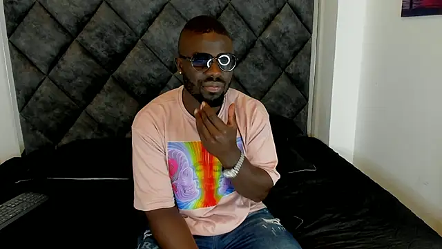 Latrellx7 online show from 10/11/25, 03:28