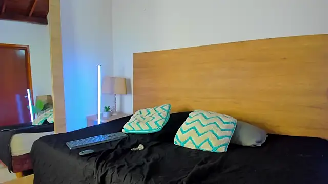 Latrellx7 online show from 03/07/26, 11:57